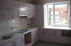 Кухня светло розовая